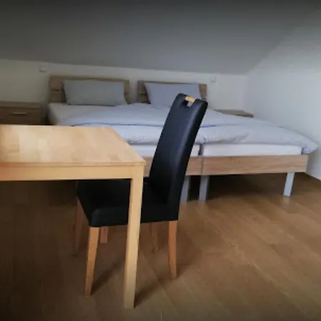 Weishaupt, Pfingstweider Str. 30 Apartment *